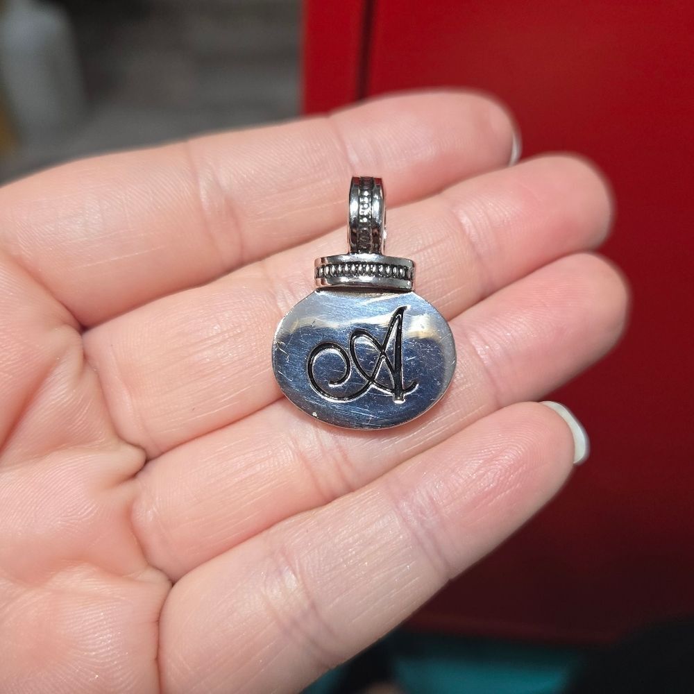 Ganz Letter A Pendant 1in Silver - Picture 5 of 8